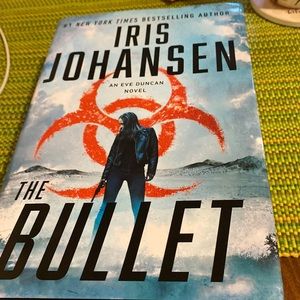Great mystery novel by Iris Johansson - large print.